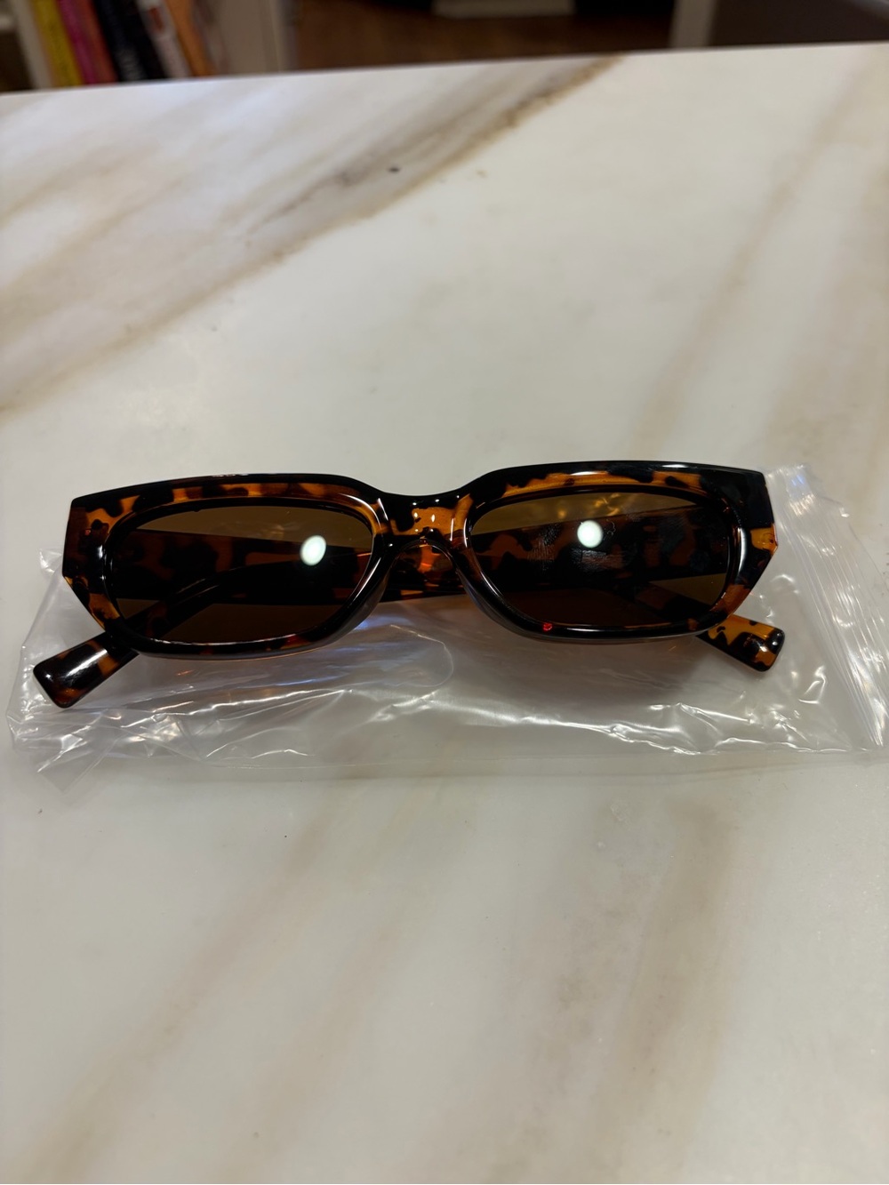 Tortoiseshell Rectangular Women's Sunglasses - Brown